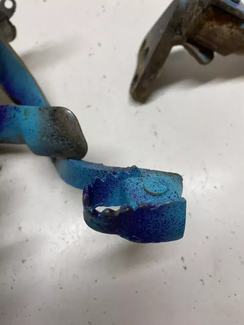 1993 93 Yamaha XT350B xt 350 Foot Peg L R Pegs Brake Pedal DAMAGE! PAINTED!
