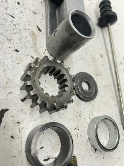 08 2008 Yamaha Phazer MTX 500 Pz50 OEM GOOD Track Drive Chain Case Cover Gear