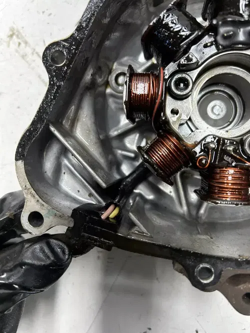 86 1986 Honda XR250R Xr 250 r OEM WORKING! Stator Ignition Cover Case READ DESCR