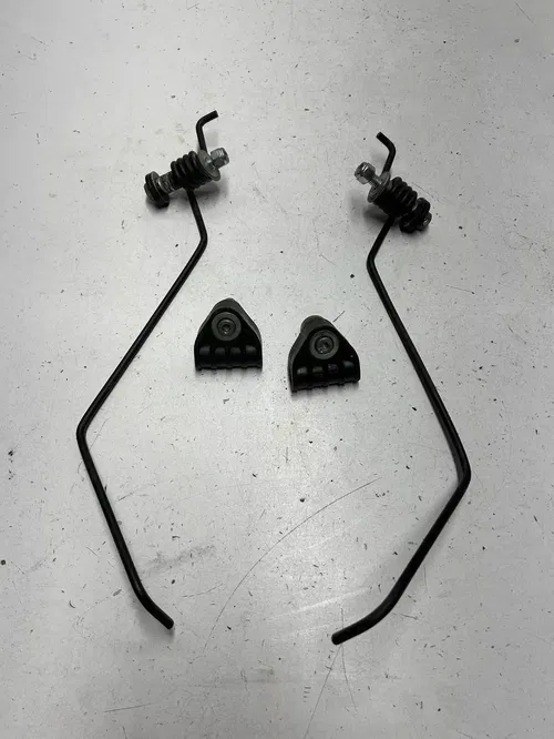 2004 04 Ski-doo Summit 800 Highmark 151" OEM LOT Track Rail Spring End Mount Bar