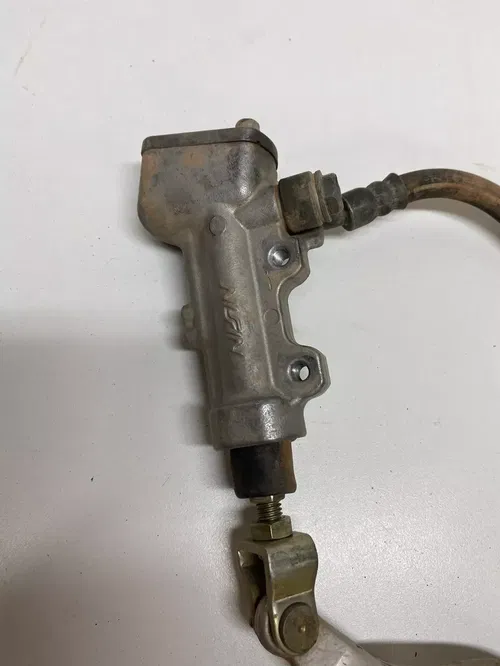 2005 05 Kawasaki KX250F WORKING COMPLETE BACK BRAKE CALIPER MASTER LINE LEVER