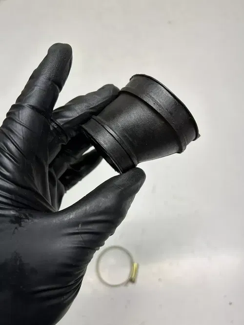 1990 90 Yamaha RT180 RT 180 rt OEM GOOD RUBBER! Air Box Intake Boot Clamps NICE!