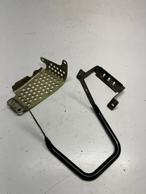 2004 04 YAMAHA TTR 90 ES ttr90 es OEM LOT Grab Bar Skid Plate Seat Mount Guard
