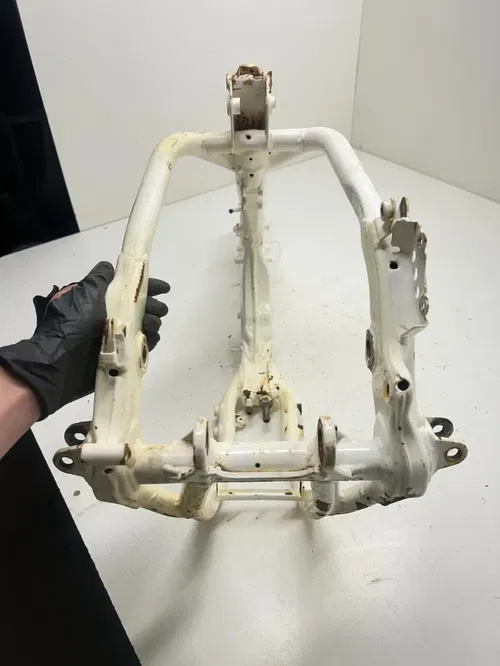 2004 04 Yamaha Yz250f YZ 250 F Main Frame Body Assembly Chassis Chassis BOS READ