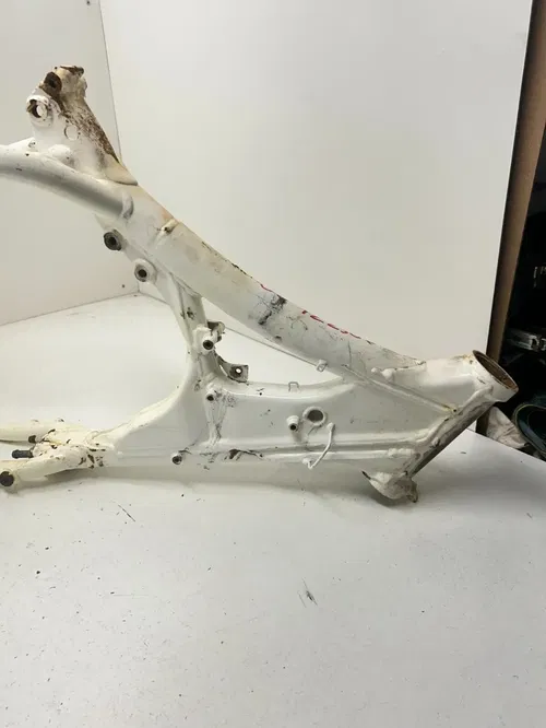 2004 04 Yamaha Yz250f YZ 250 F Main Frame Body Assembly Chassis Chassis BOS READ
