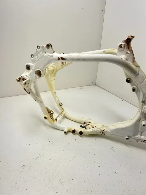 2004 04 Yamaha Yz250f YZ 250 F Main Frame Body Assembly Chassis Chassis BOS READ