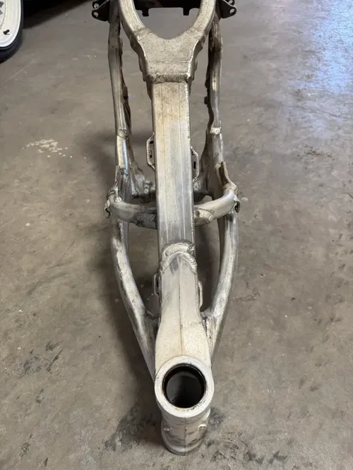 2002 Honda CRF450R Crf 450 r OEM DAMAGE! Main Frame Body Assembly Chassis READ