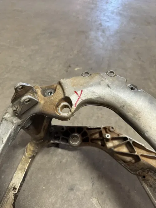 2002 Honda CRF450R Crf 450 r OEM DAMAGE! Main Frame Body Assembly Chassis READ