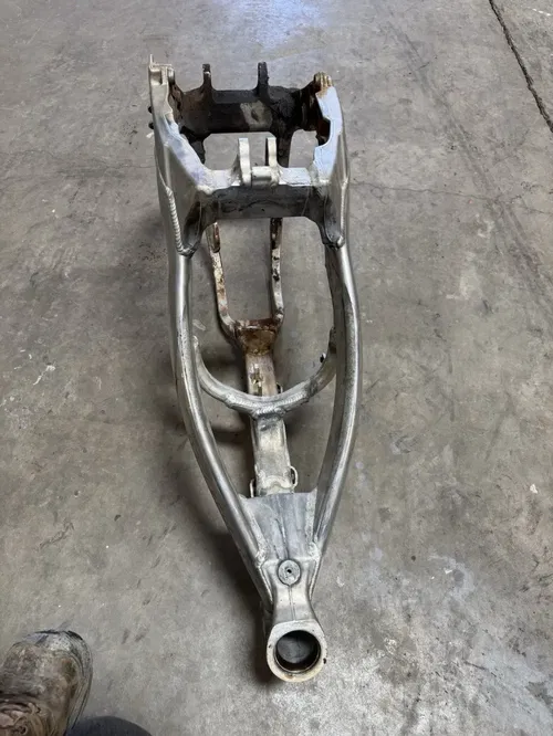 2002 Honda CRF450R Crf 450 r OEM DAMAGE! Main Frame Body Assembly Chassis READ