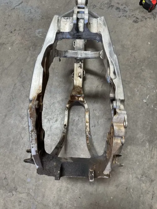 2002 Honda CRF450R Crf 450 r OEM DAMAGE! Main Frame Body Assembly Chassis READ