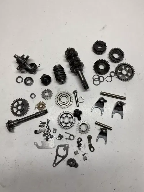 2005 05 Honda CRF250R crf250r LOT PARTS TRANS TRANSMISSION GEAR FORK SHAFT