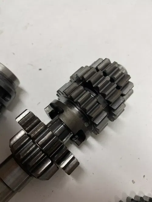 2005 05 Honda CRF250R crf250r LOT PARTS TRANS TRANSMISSION GEAR FORK SHAFT