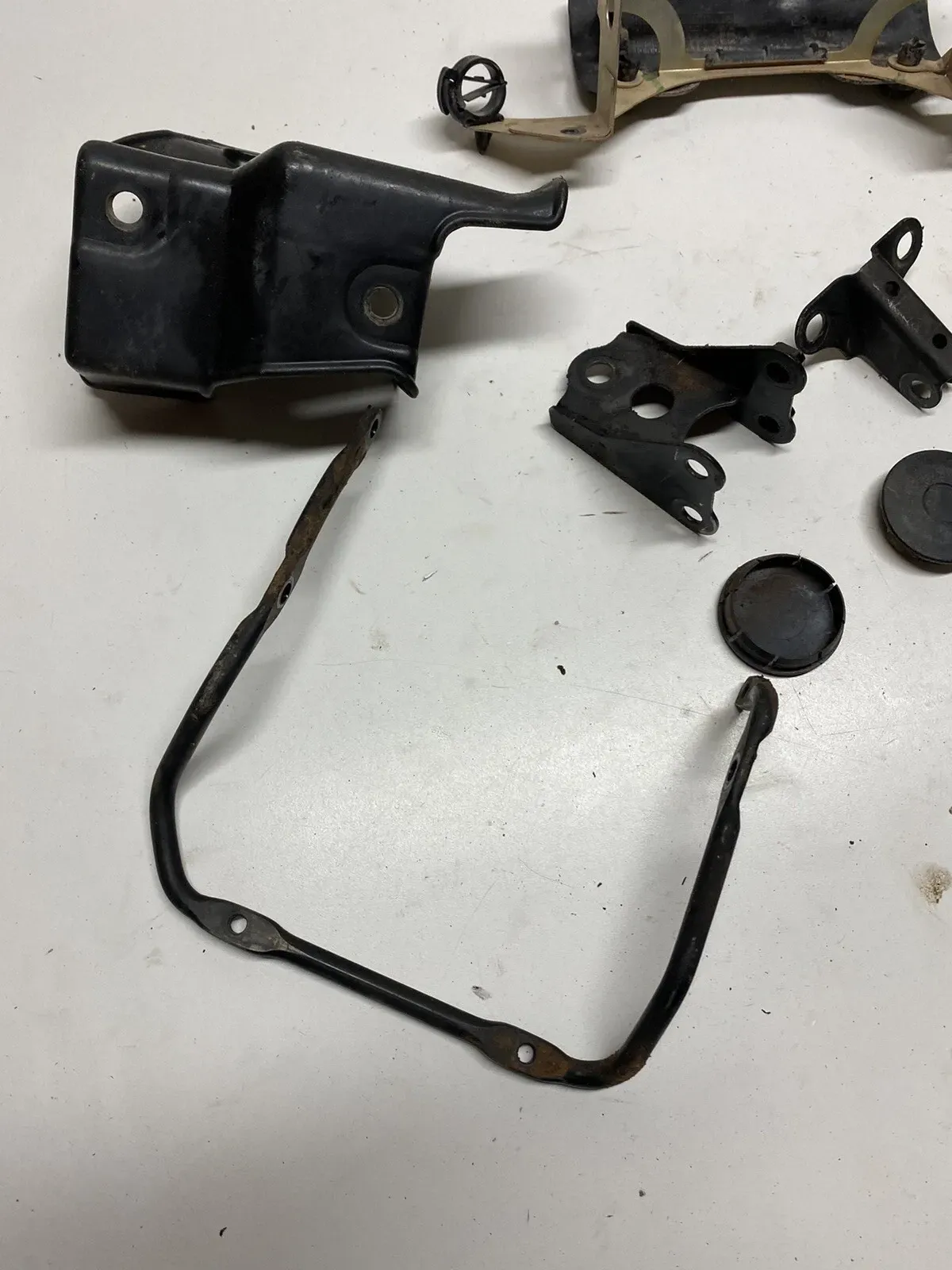 2006 06 HONDA FOREMAN TRX500 fe ELECTRIC MOUNT SIDE COVER RUBBER DIFF SWING ARM