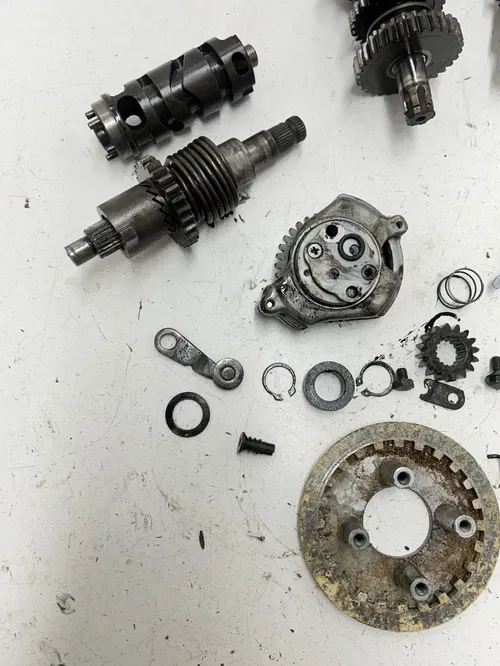84 1984 Honda XR80 Xr 80 OEM Trans Transmission Gear Shaft Fork Shaft Pump