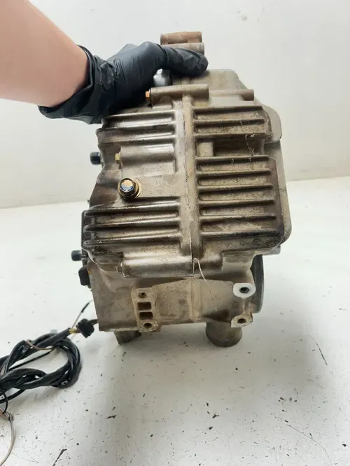 06 2006 Polaris Trail Boss 330 2x4 OEM Bottom End Engine Motor Cases Crank  READ