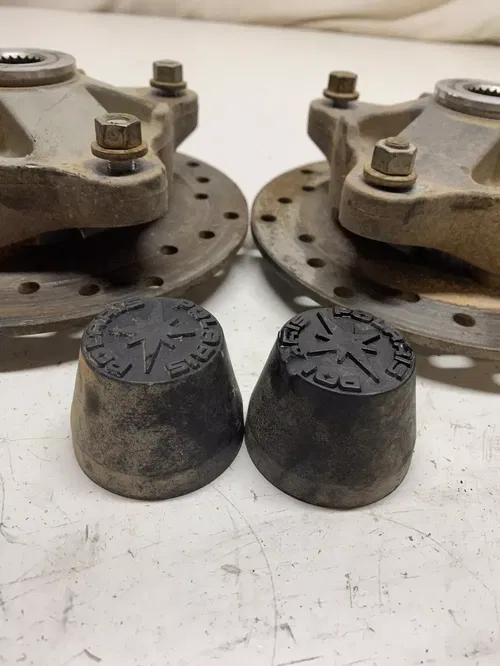 2004 04 Polaris ATP 500 4x4 atp LOT Back Rear Hub Disc Brake Rotor Dust Caps L R