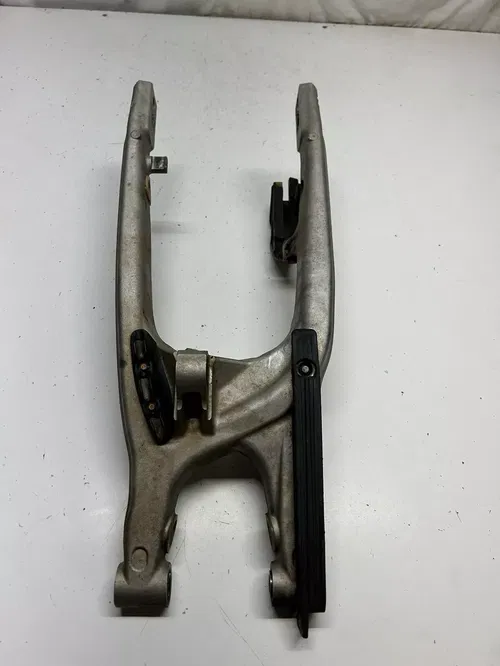 2008 08 KTM 250 XC-FW xcfw OEM GOOD! Swingarm Swing Arm Chain Guide Pivot