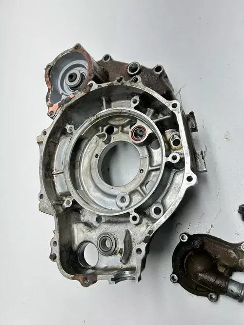 1995 95 Polaris Magnum 425 4x4 OEM  Cases, crank case, engine case GOOD!