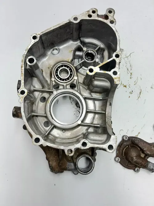 1995 95 Polaris Magnum 425 4x4 OEM  Cases, crank case, engine case GOOD!