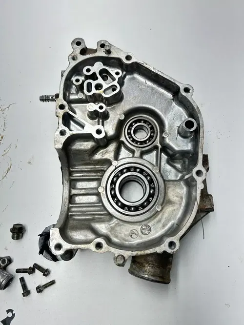 1995 95 Polaris Magnum 425 4x4 OEM  Cases, crank case, engine case GOOD!