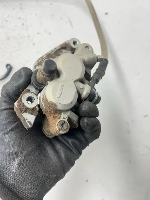 03 2003 Honda CR250R Cr 250 r 2 Stroke OEM Front Brake Caliper Master Line