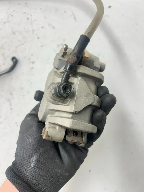 03 2003 Honda CR250R Cr 250 r 2 Stroke OEM Front Brake Caliper Master Line