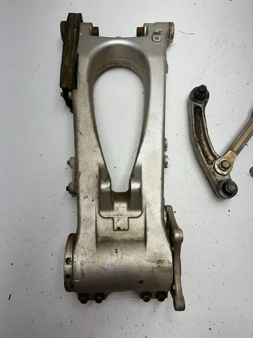 05 2005 Honda TRX450R Trx 450 r OEM LOT Swingarm Swing Arm Linkage Axle Carrier