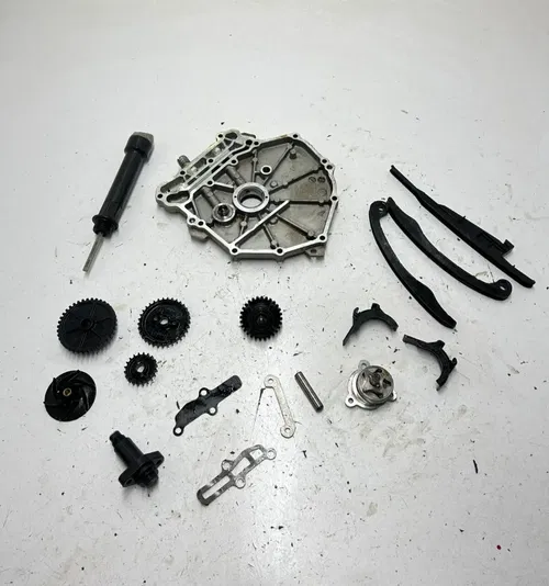 22 2022 Can-Am Maverick Sport 1000 Max OEM Engine Cover Case Dipstick Housing Ca