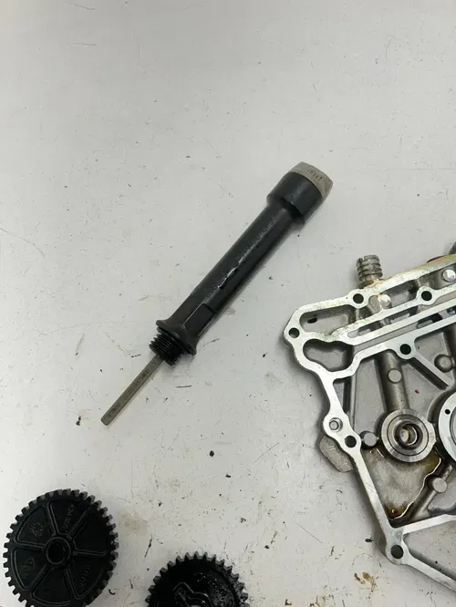 22 2022 Can-Am Maverick Sport 1000 Max OEM Engine Cover Case Dipstick Housing Ca
