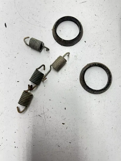 04 2004 Polaris Scrambler 500 4x4 OEM GOOD! Exhaust Header Muffler Silencer Spri