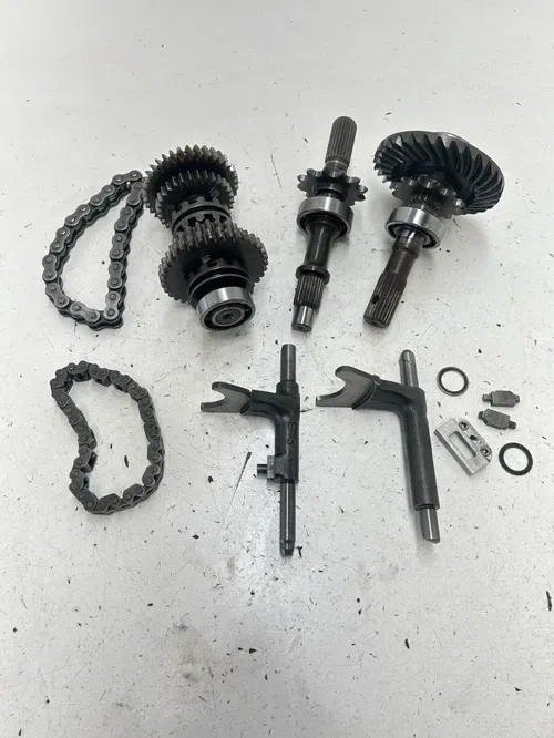 2000 Polaris Magnum 325 4x4 OEM Trans Transmission Gear Fork Shaft Chain