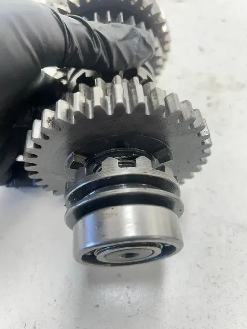 2000 Polaris Magnum 325 4x4 OEM Trans Transmission Gear Fork Shaft Chain