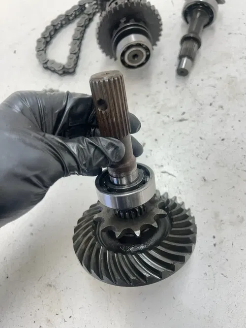 2000 Polaris Magnum 325 4x4 OEM Trans Transmission Gear Fork Shaft Chain