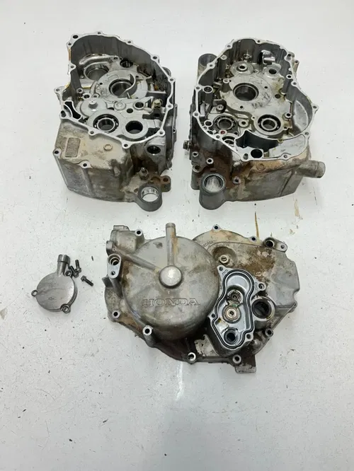 05 2005 Honda Rancher 350 TRX350ES 4x4 OEM Crankcase Cases Engine Motor Clutch