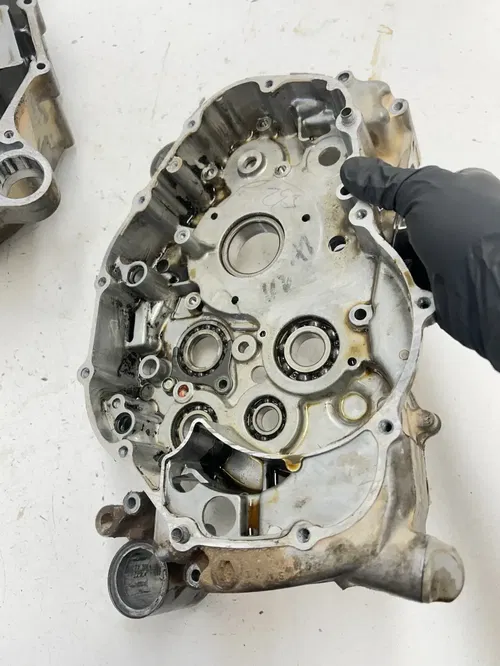 05 2005 Honda Rancher 350 TRX350ES 4x4 OEM Crankcase Cases Engine Motor Clutch