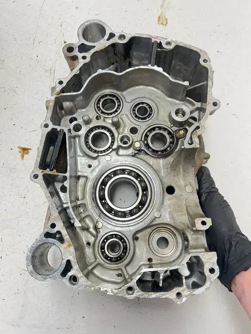05 2005 Honda Rancher 350 TRX350ES 4x4 OEM Crankcase Cases Engine Motor Clutch