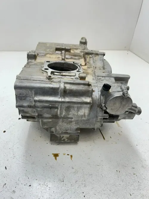 05 2005 Honda Rancher 350 TRX350ES 4x4 OEM Crankcase Cases Engine Motor Clutch