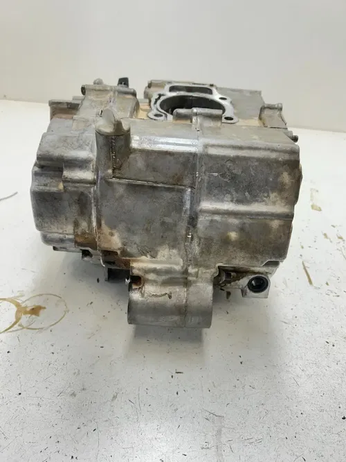 05 2005 Honda Rancher 350 TRX350ES 4x4 OEM Crankcase Cases Engine Motor Clutch
