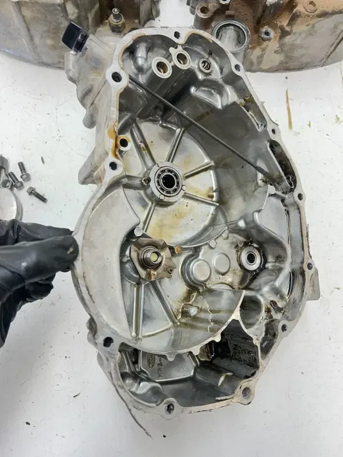 05 2005 Honda Rancher 350 TRX350ES 4x4 OEM Crankcase Cases Engine Motor Clutch