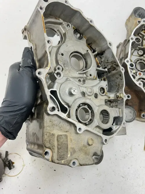 05 2005 Honda Rancher 350 TRX350ES 4x4 OEM Crankcase Cases Engine Motor Clutch