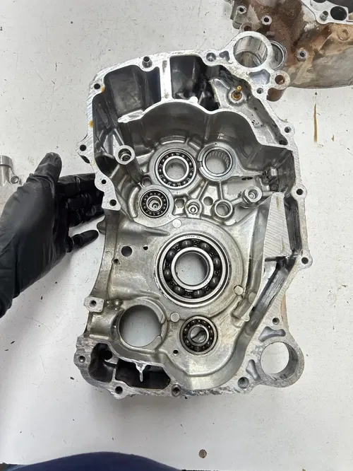 05 2005 Honda Rancher 350 TRX350ES 4x4 OEM Crankcase Cases Engine Motor Clutch