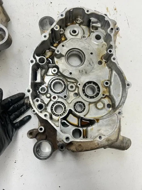 05 2005 Honda Rancher 350 TRX350ES 4x4 OEM Crankcase Cases Engine Motor Clutch