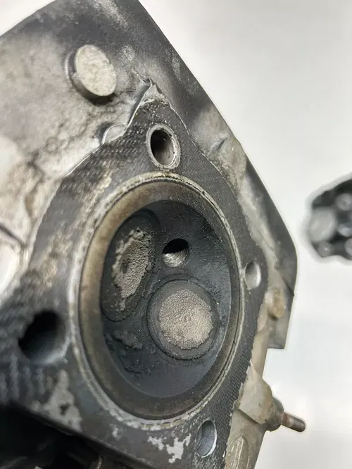1983 83 HONDA XR200R xr 200 r OEM Cylinder Head Cap Valve Rocker Arm READ DESCRI