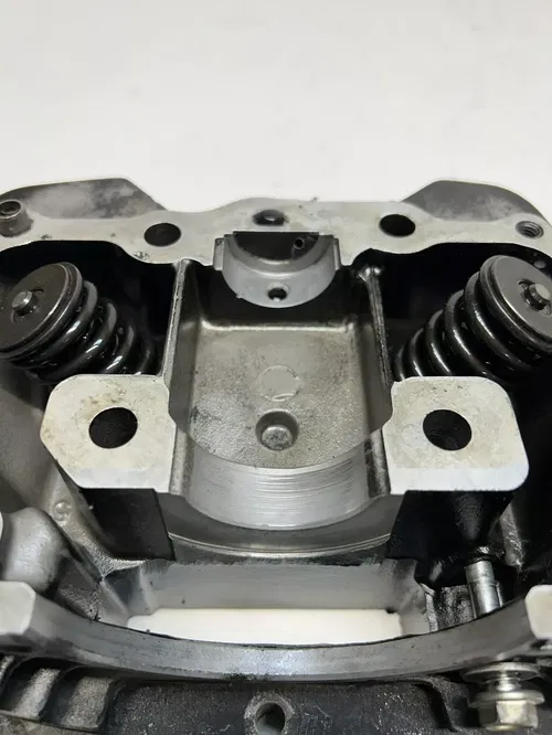 1983 83 HONDA XR200R xr 200 r OEM Cylinder Head Cap Valve Rocker Arm READ DESCRI