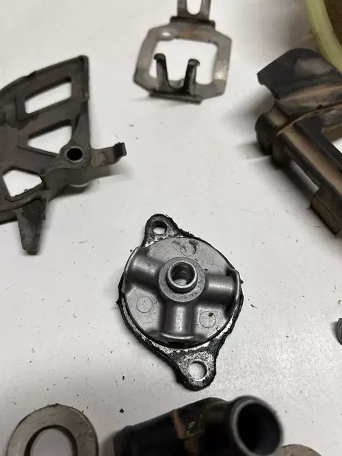 2004 04 HONDA CRF450R crf 450 r LOT Bolts Hardware Mount Peg Filter Cage Axle