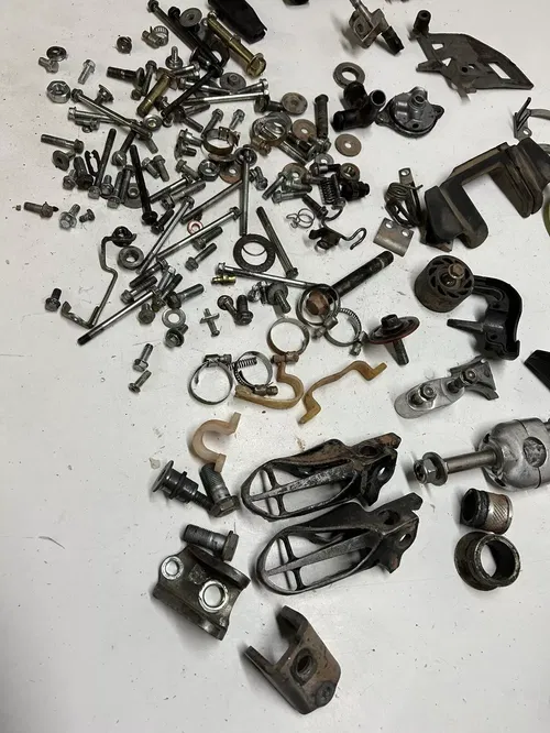 2004 04 HONDA CRF450R crf 450 r LOT Bolts Hardware Mount Peg Filter Cage Axle