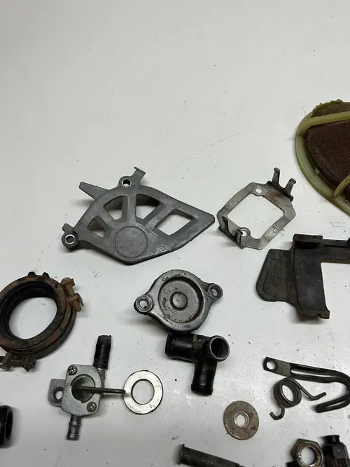 2004 04 HONDA CRF450R crf 450 r LOT Bolts Hardware Mount Peg Filter Cage Axle