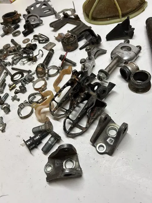 2004 04 HONDA CRF450R crf 450 r LOT Bolts Hardware Mount Peg Filter Cage Axle