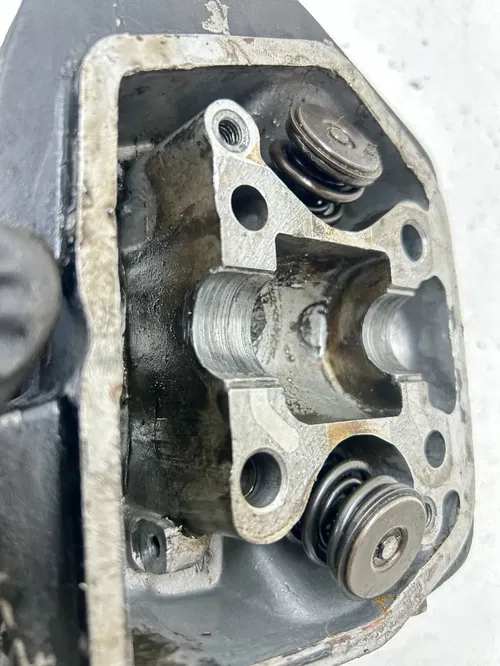 84 1984 Honda XR80 Xr 80 OEM Cylinder Head Valve Cover Cam Rocker READ DESCRIP