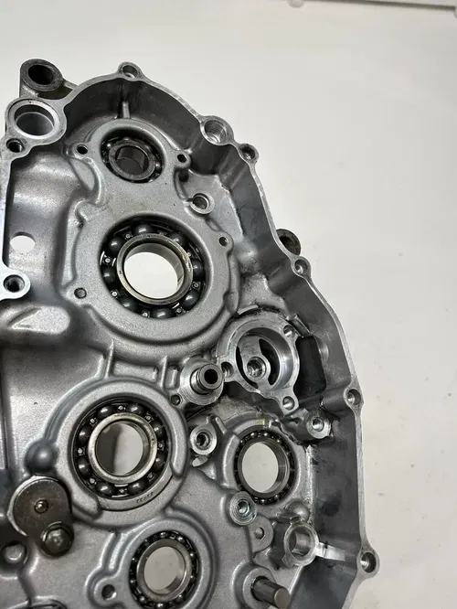 2001 01 YAMAHA YZ250F yz 250 f OEM Cases Crankcase L R Engine Motor Case